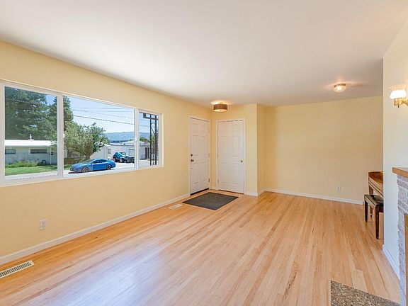 5th image of 1812 S Dora Street