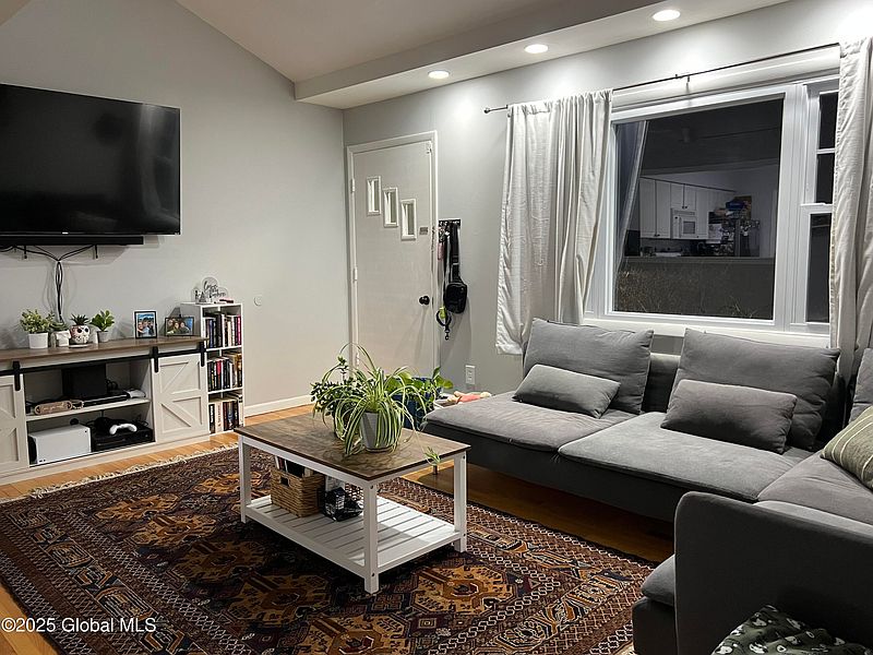 5th image of 2-4 Zelenke Drive #2-4