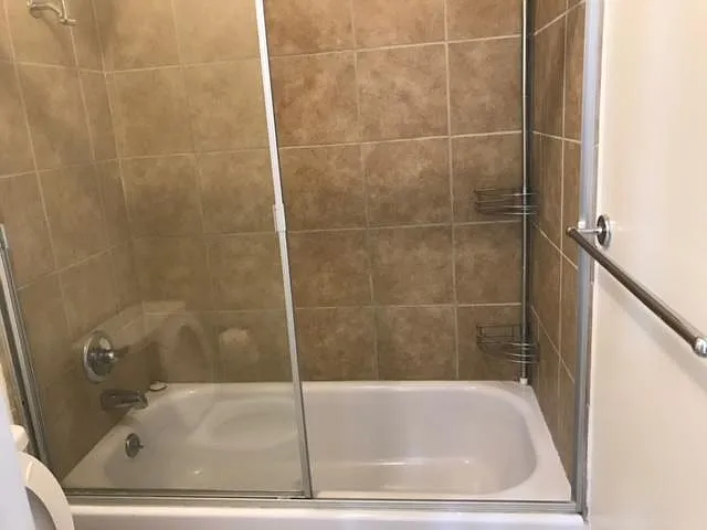 101 Kinross Dr #4 — Photo 34