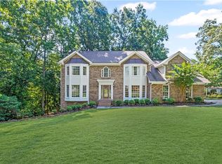 925 Ferncroft Ct, Roswell, GA 30075