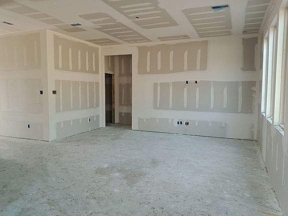 4th image of 4715 Great Acre Ln