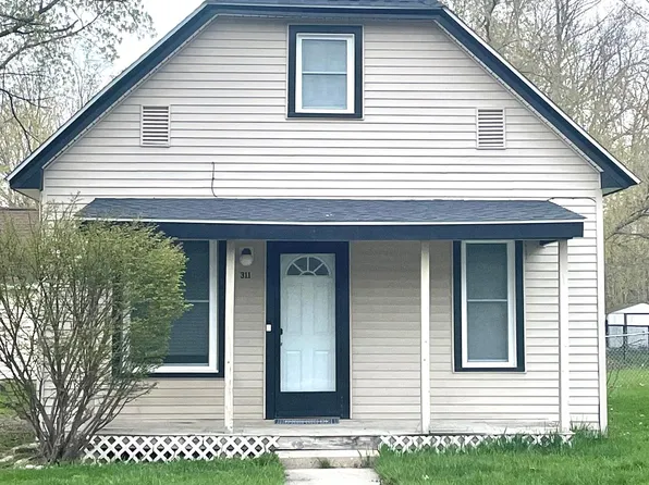 311 Bailey St, Boyne City, MI 49712