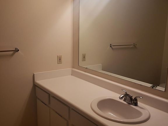 4th image of 1131 Michigan Ave E APT 14