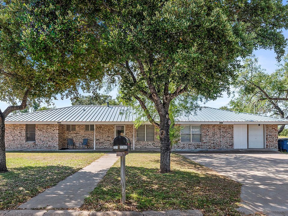 221 Texas St, Mathis, TX 78368 Zillow