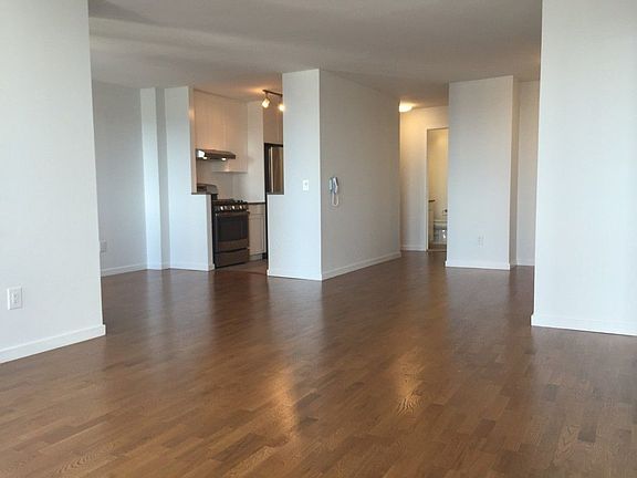 3rd image of 1 Columbus Pl APT S41d