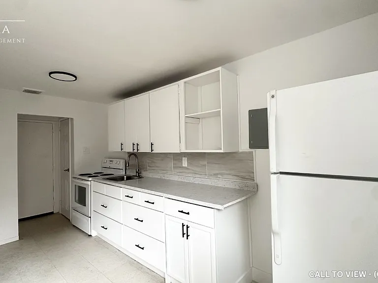1459 Trafalgar St #108 — Photo 3