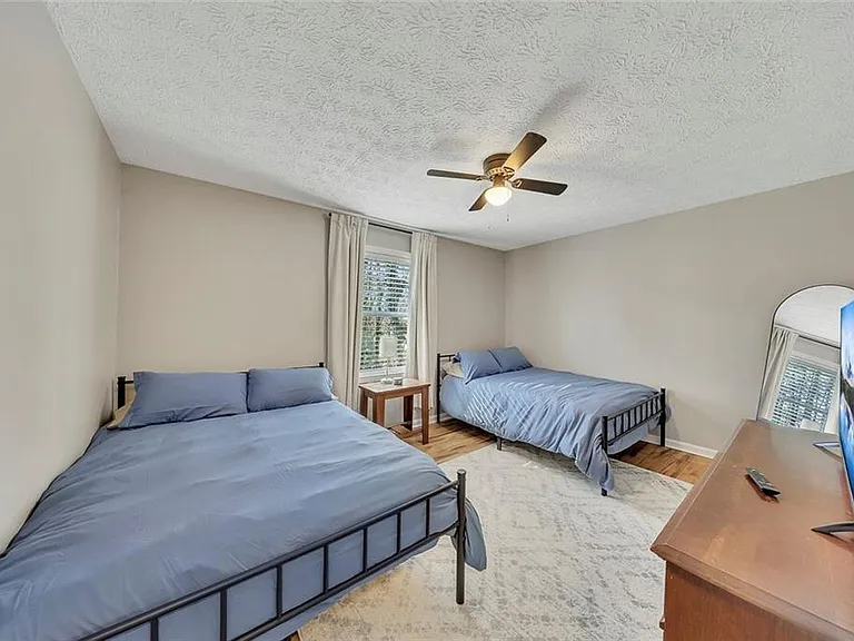 303 Nottingham Dr — Photo 18