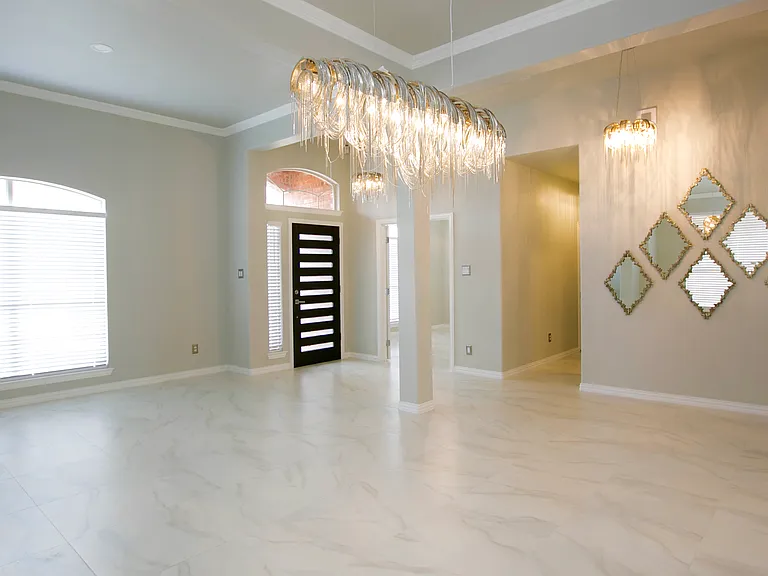 5814 Norfolk Ln — Photo 2
