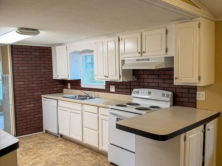 4299 Rebecca Rd — Photo 3
