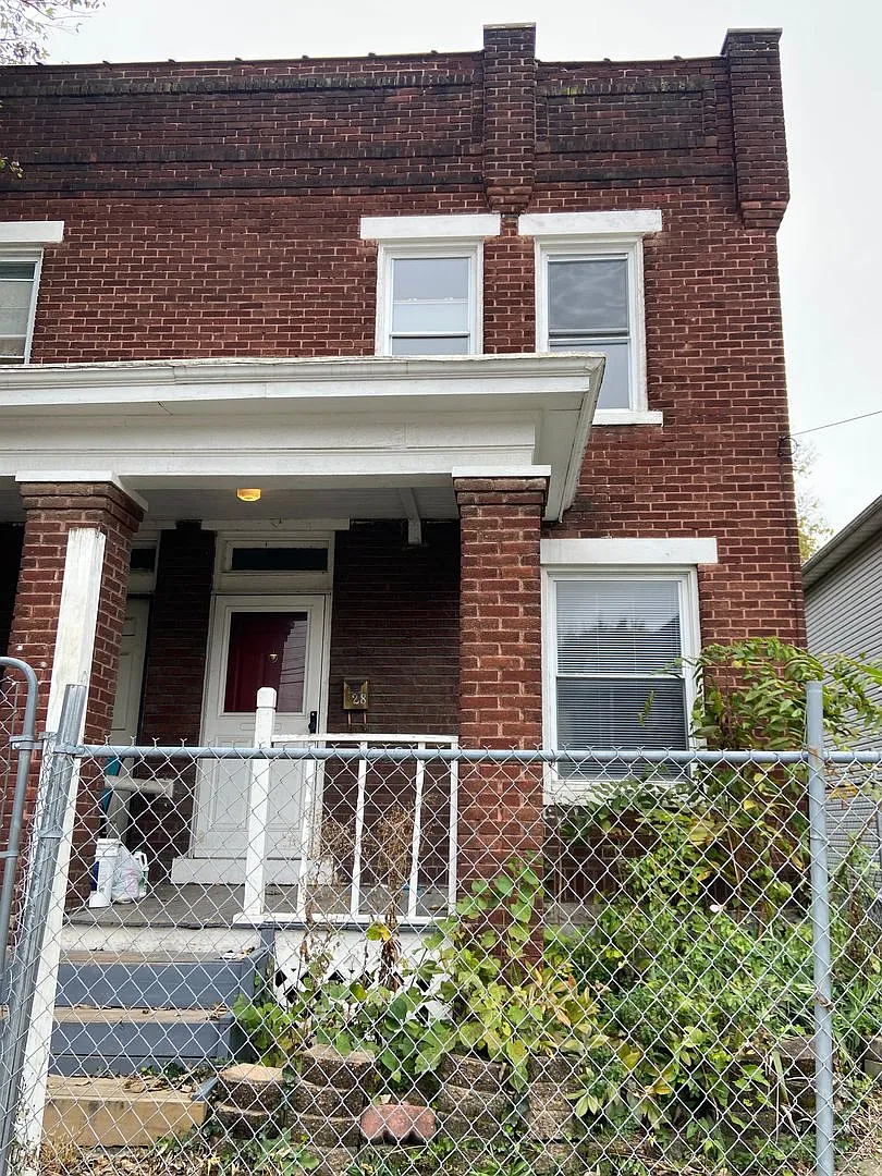 26-28 E Woodrow Ave — Photo 2
