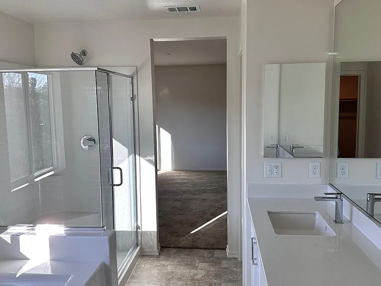 1809 Julia Way — Photo 9