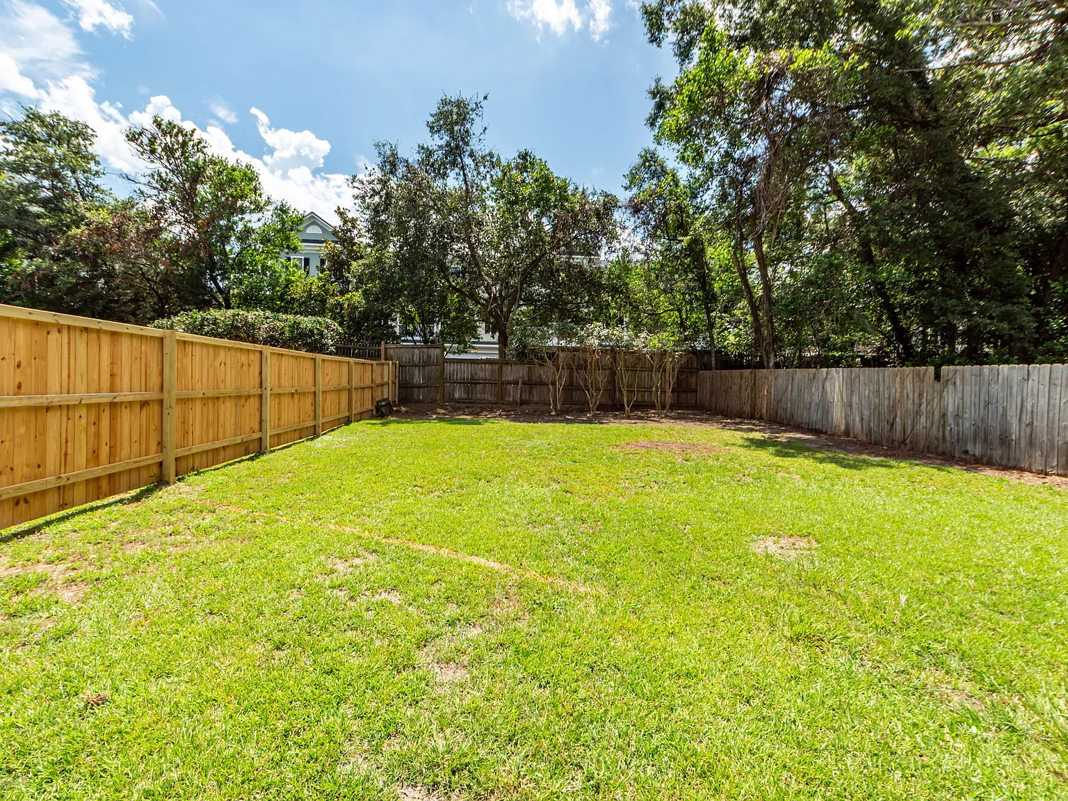 2 bed, 818 sqft, $3,250 — Photo 3