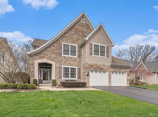 10200 Edgewood Dr, Grand Blanc, MI 48439