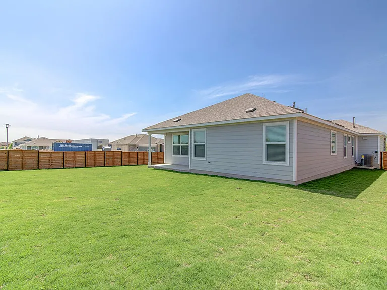 361 Madrid St — Photo 25