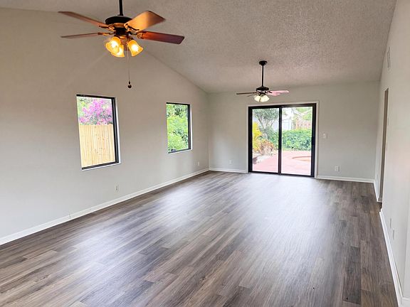 3rd image of 118 Waterway