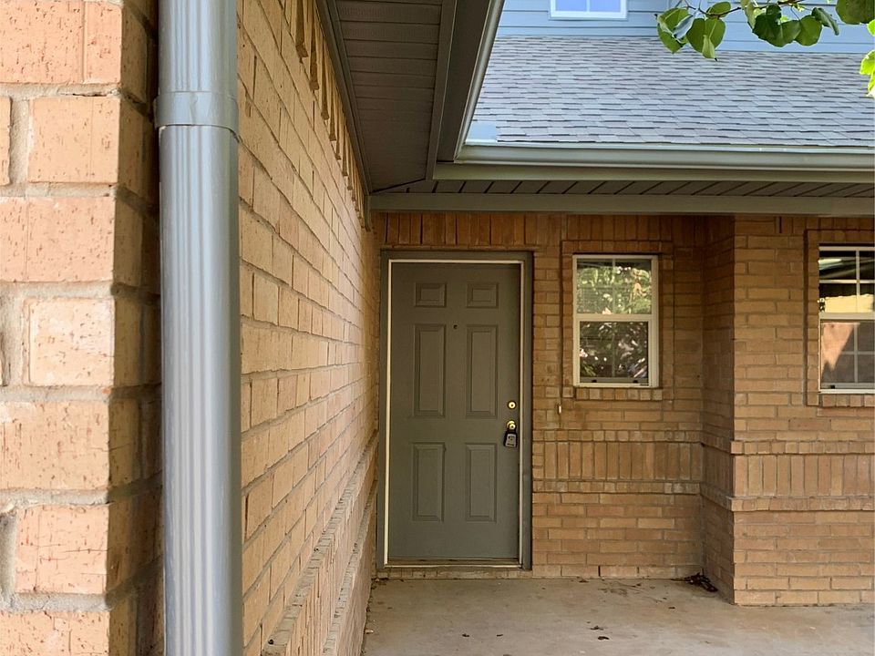 1st image of 1329 Village Garden Dr