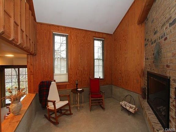 4th image of 1156 Park Place