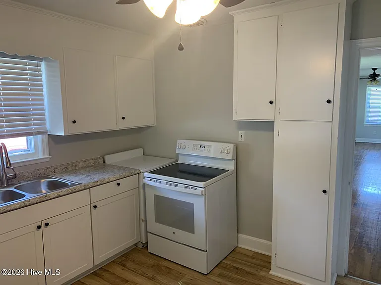 4039 Verna Ave #4039 — Photo 3