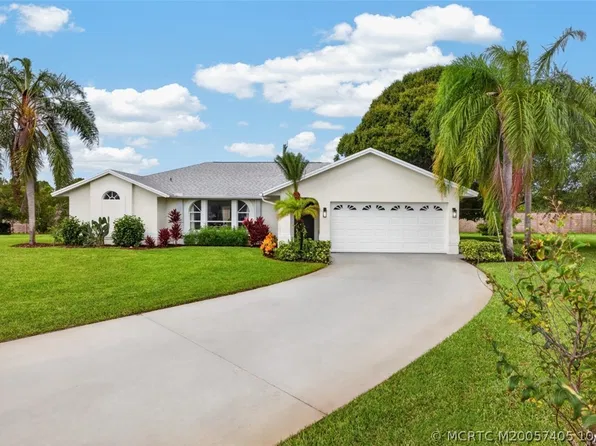 1812 NE Crabtree Ln, Jensen Beach, FL 34957