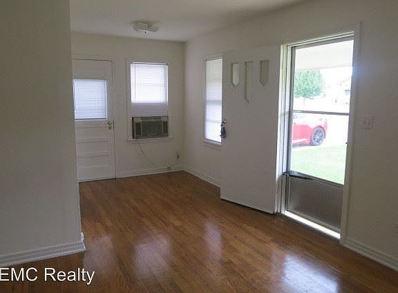3rd image of 104 S Palo Duro St APT A