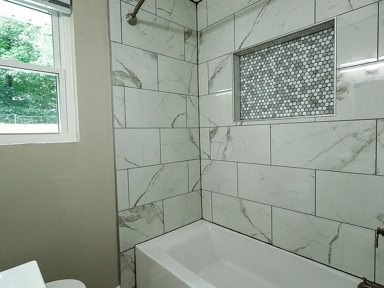 633 Tarpley Ln — Photo 7