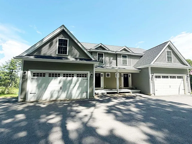 13A Cedar Ridge Dr — Photo 2