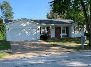 3936 Del Lago Dr, Florissant, MO