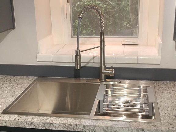 2nd image of 819 S 16th St APT 3