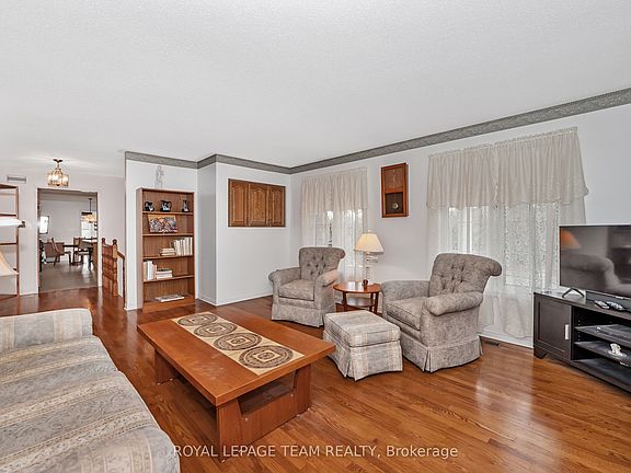 5th image of 1961 Manotick Station Rd