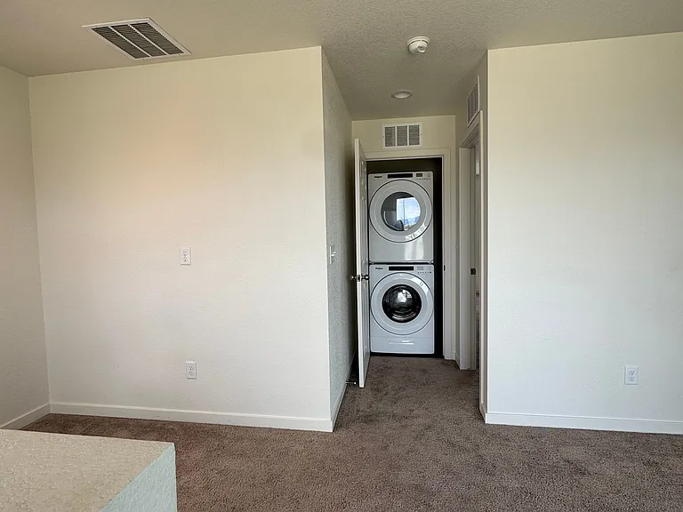 5836 Thurless Ln — Photo 26