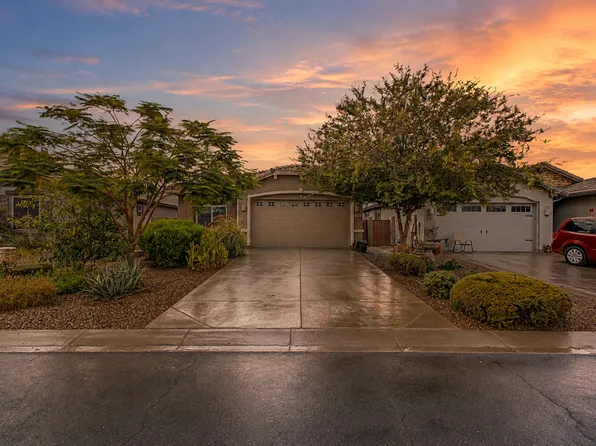327 W Tamarack Dr, San Tan Valley, AZ 85140