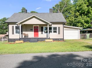 102 Madora St, Mount Holly, NC 28120