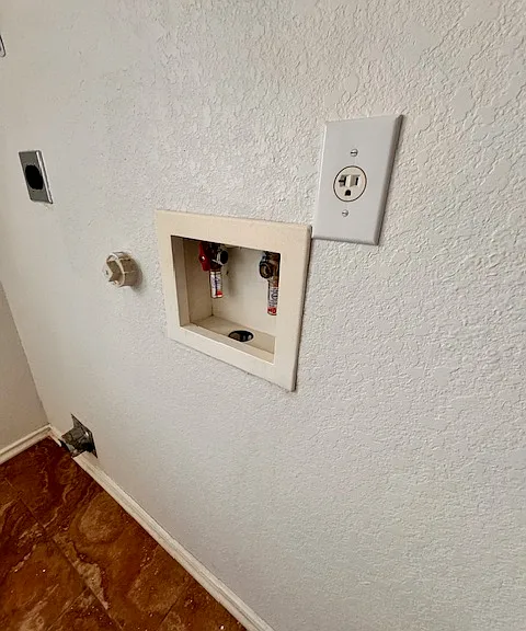 Washer/Dryer connections