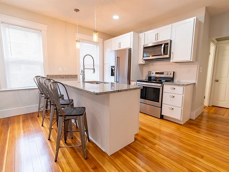 22 Dearborn St #2 — Photo 2