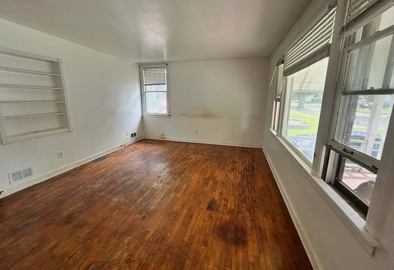 3 bed, 1296 sqft, $1,050 — Photo 3