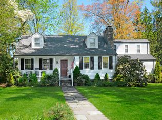 19 Grant Ave, Old Greenwich, CT 06870