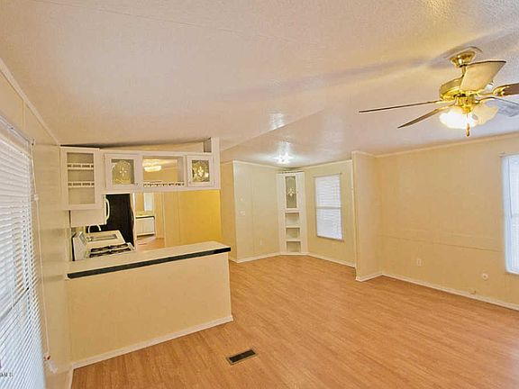 3rd image of 4721 N Brookline Ct