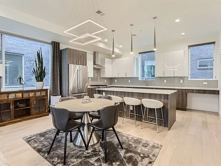 1608 Irving St #4 — Photo 5