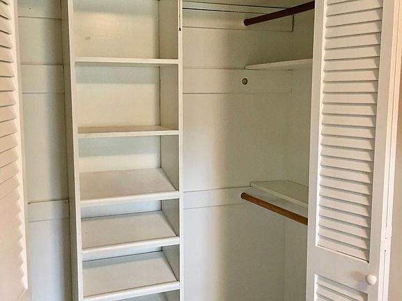 5th image of 1504 Chaucer Dr