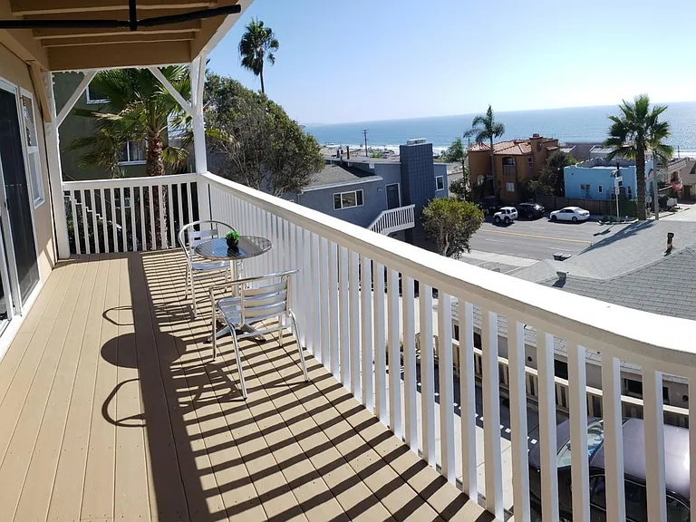 4201 Crest Dr — Photo 2