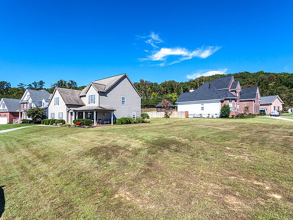 4th image of 7027 Cardindale Dr