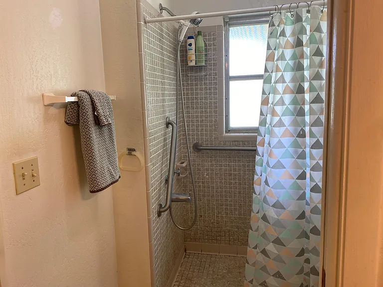 127 S Hull Ave — Photo 41