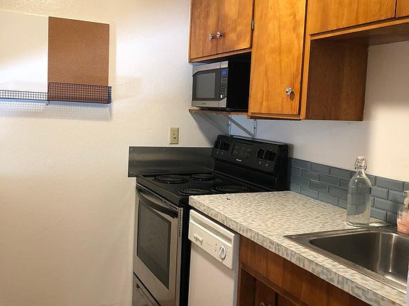 5th image of 9400 Ravenna Ave NE #4