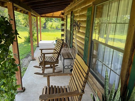 2nd image of 1841 County Road 4101