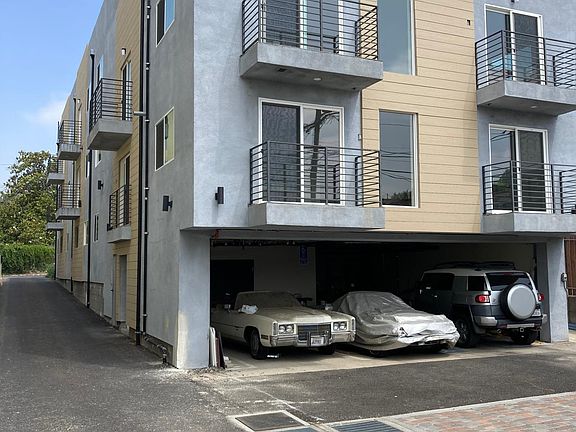 3rd image of 3324 Chapman St #5