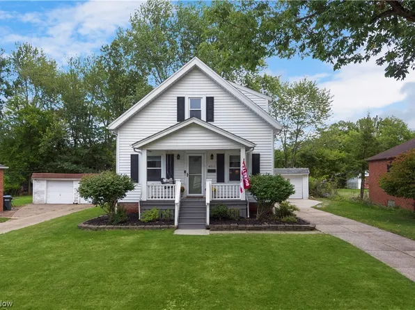 4015 W 222nd St, Fairview Park, OH 44126