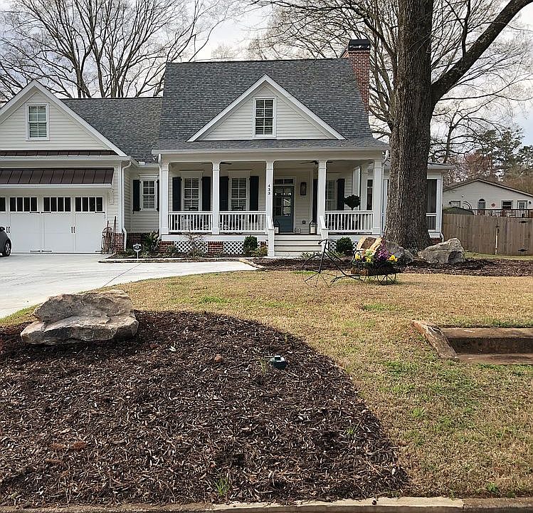 2nd image of 433 Stewart Ave