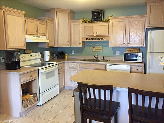 2nd image of 3649 Indian Run Dr Unit 5