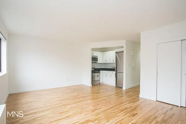 Rented by MNS Marketing | media 5