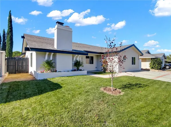 19604 Delight St, Santa Clarita, CA 91351